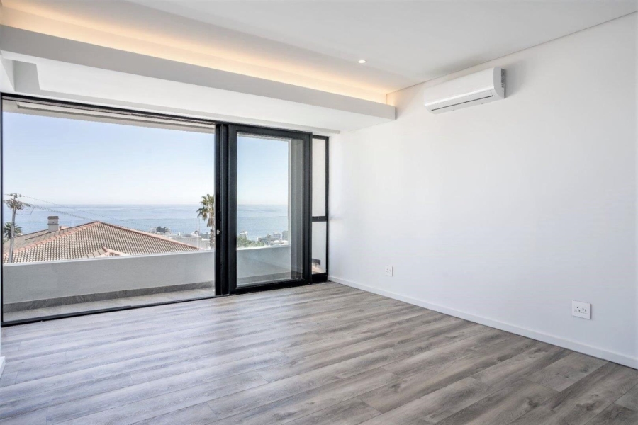 4 Bedroom Property for Sale in Fresnaye Western Cape